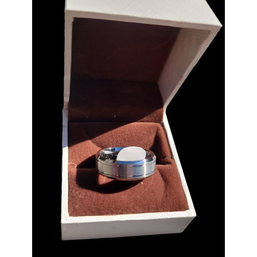 Will Queen Silver Etched Ring New Unisex 12